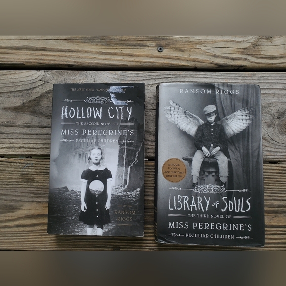 📚 2-PACK BUNDLE 📚 Miss Peregrine's Regular Children Books by Ransom Riggs - Picture 1 of 2